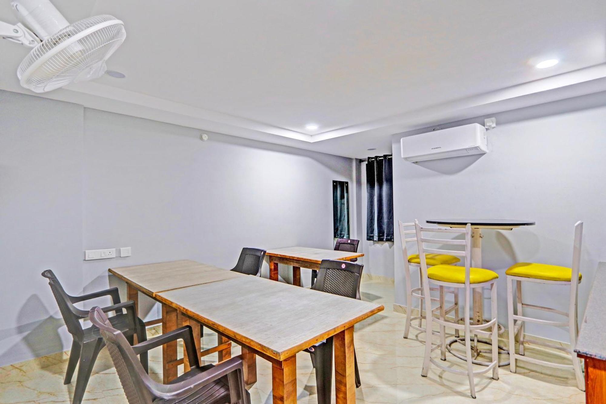 Super Townhouse Qualia Elite S R Nagar Hotel Hyderabad Exterior foto