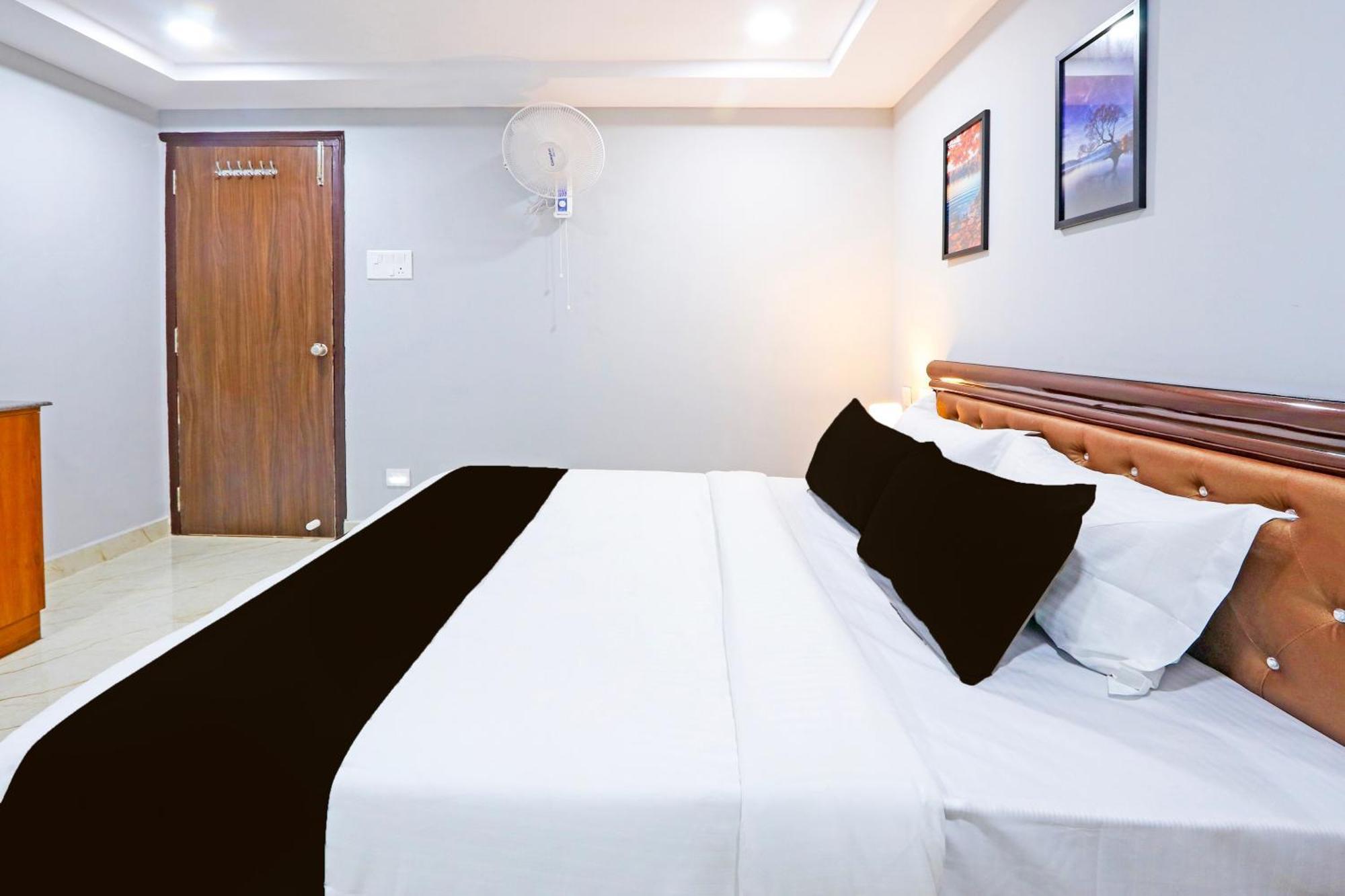 Super Townhouse Qualia Elite S R Nagar Hotel Hyderabad Exterior foto
